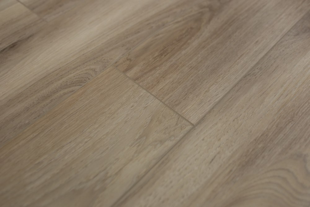 Замковая ПВХ плитка "Art Tile" Клён Фог (1220*152*5 мм) — купить в Калининграде