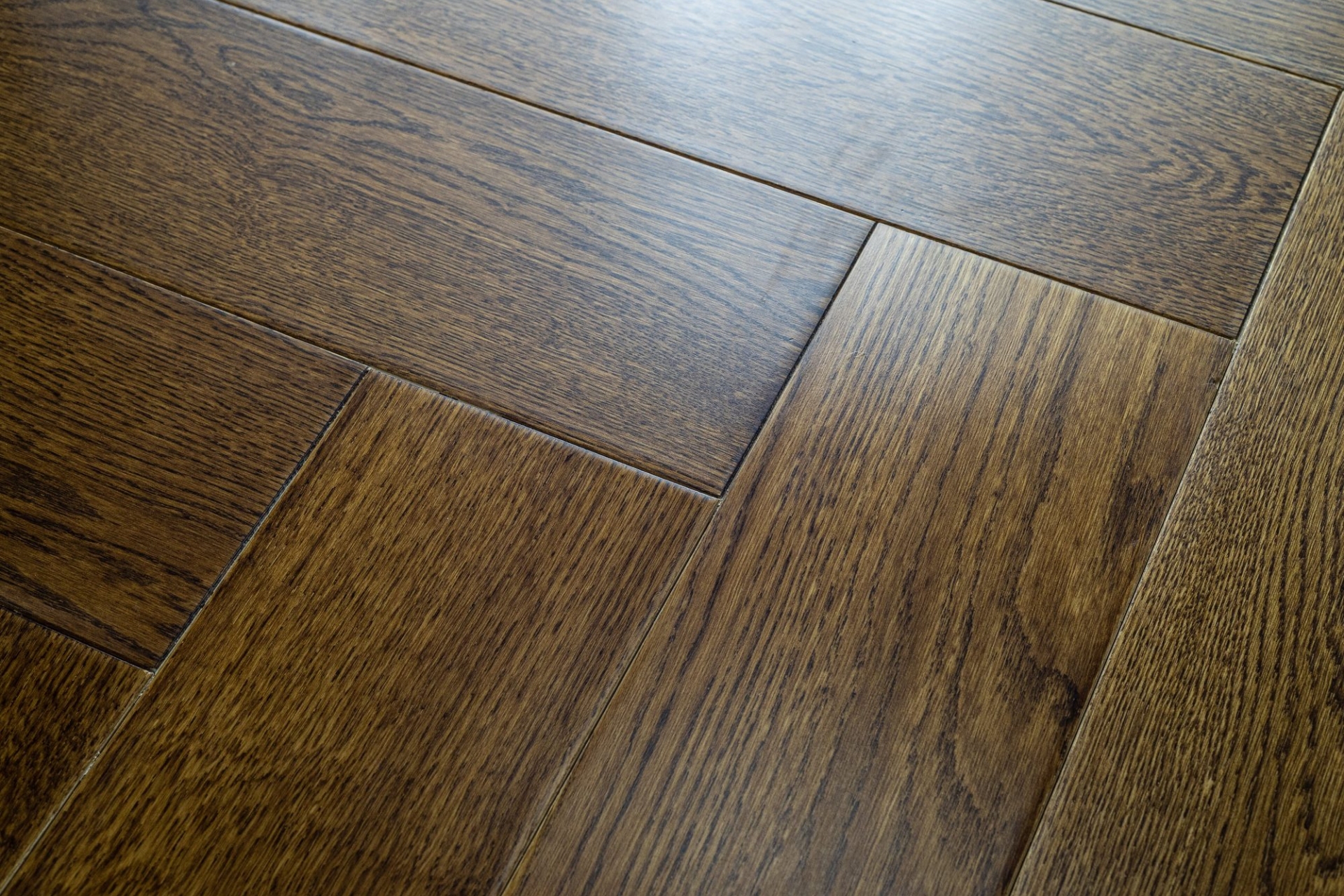 Инженерный паркет «Damy Floor» Ореховый (укладка елочкой) — купить в Калининграде