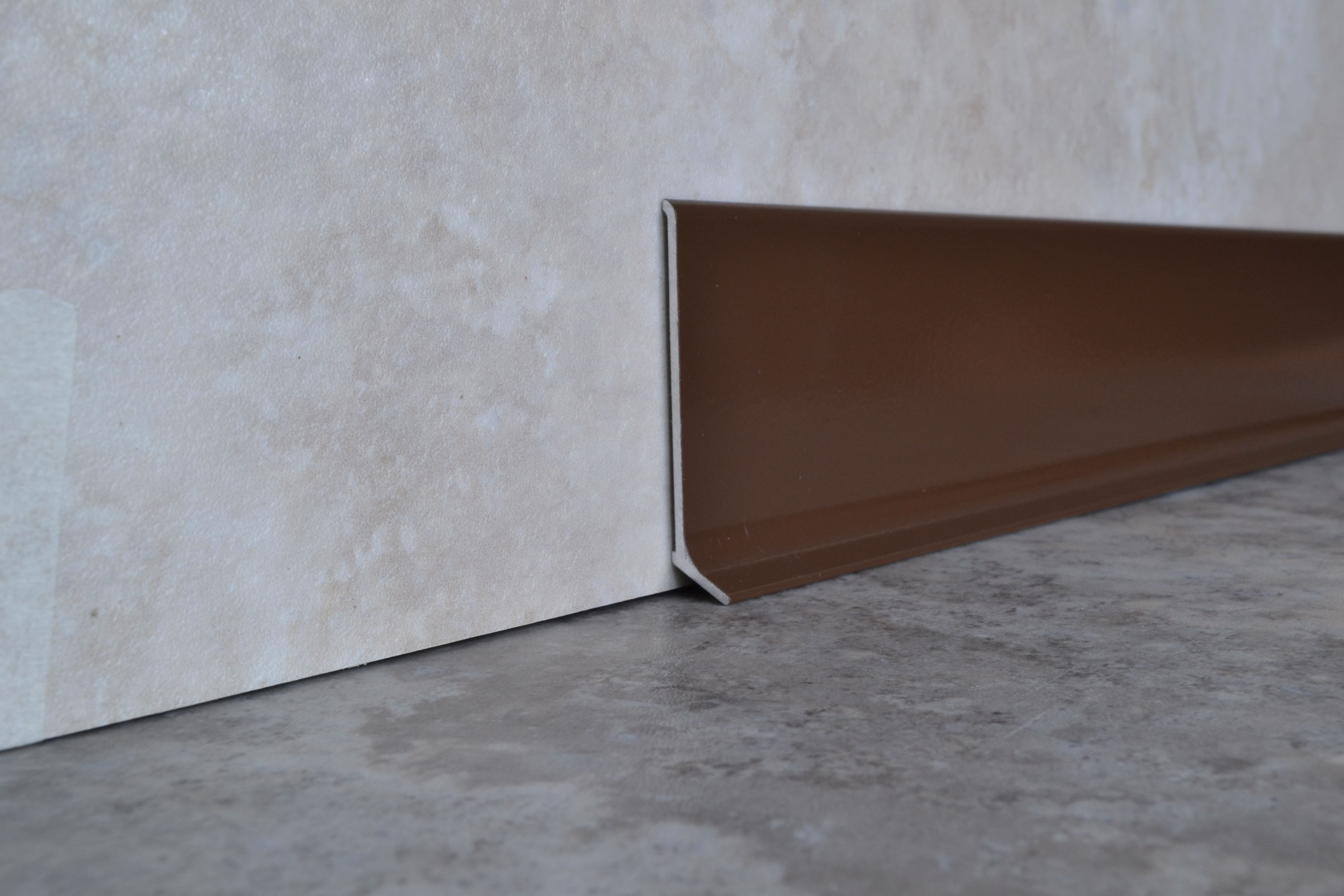 Плинтус алюминиевый L-образный шоколад (2500*11*60 мм) — купить в Калининграде