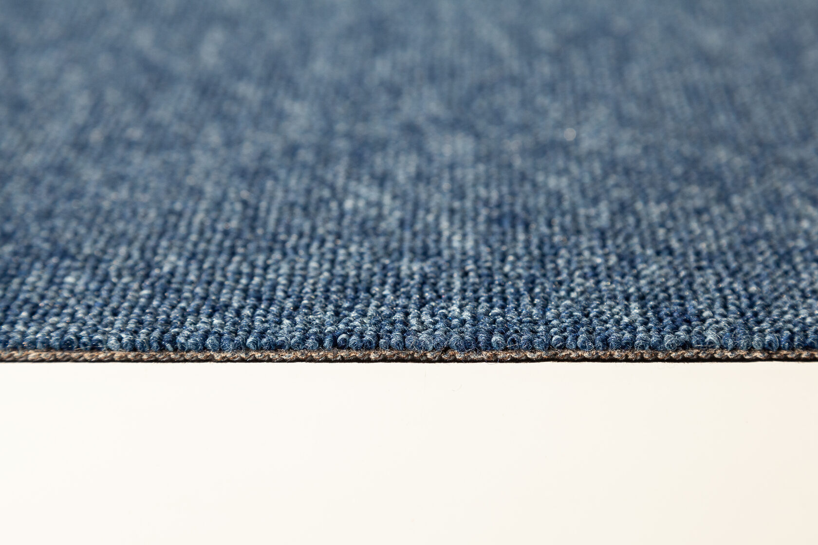 Ковровая плитка "Bonkeel" Space Blue (500*500*5,9 мм) — купить в Калининграде